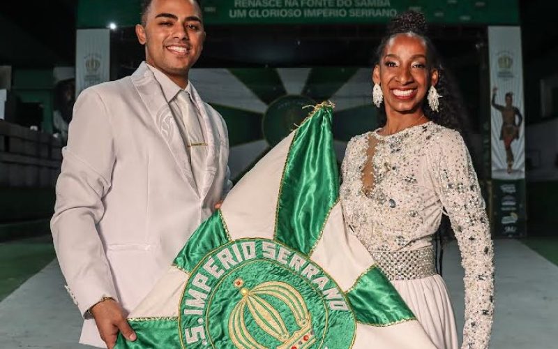 Império Serrano apresenta novo casal de mestre-sala e porta-bandeira para o Carnaval 2026