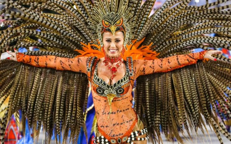 Tatiana Breia é a nova musa da Unidos do Jacarezinho